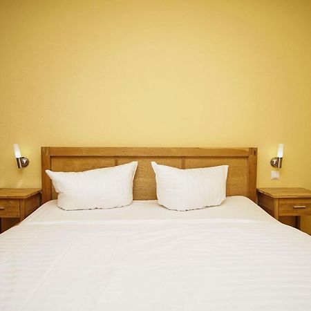 Schicke Fewo Mit Terrasse, Gratis Nutzung Vom Ahoi Erlebnisbad Und Sauna In Sellin - Haus De Niege Wech Fewo 02 Thiessow Bagian luar foto