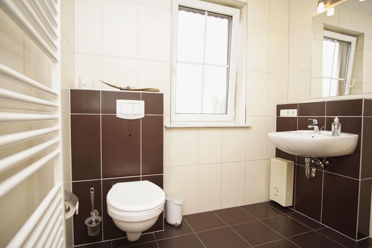 Schicke Fewo Mit Terrasse, Gratis Nutzung Vom Ahoi Erlebnisbad Und Sauna In Sellin - Haus De Niege Wech Fewo 02 Thiessow Bagian luar foto