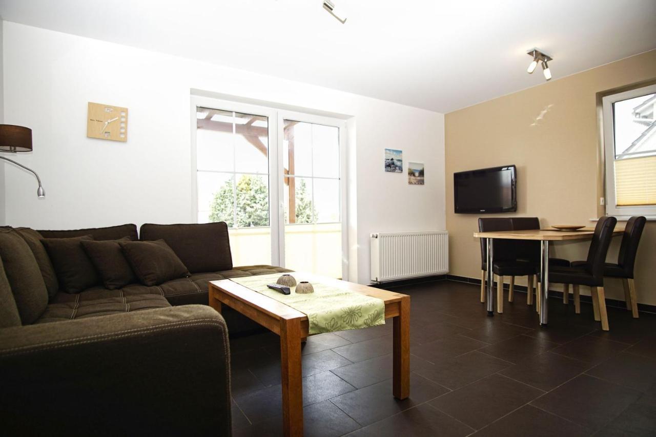 Schicke Fewo Mit Terrasse, Gratis Nutzung Vom Ahoi Erlebnisbad Und Sauna In Sellin - Haus De Niege Wech Fewo 02 Thiessow Bagian luar foto