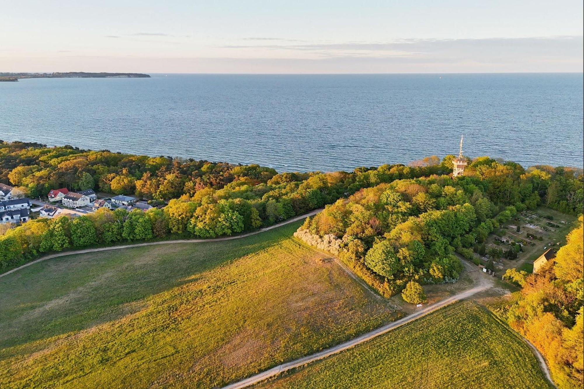Schicke Fewo Mit Terrasse, Gratis Nutzung Vom Ahoi Erlebnisbad Und Sauna In Sellin - Haus De Niege Wech Fewo 02 Thiessow Bagian luar foto